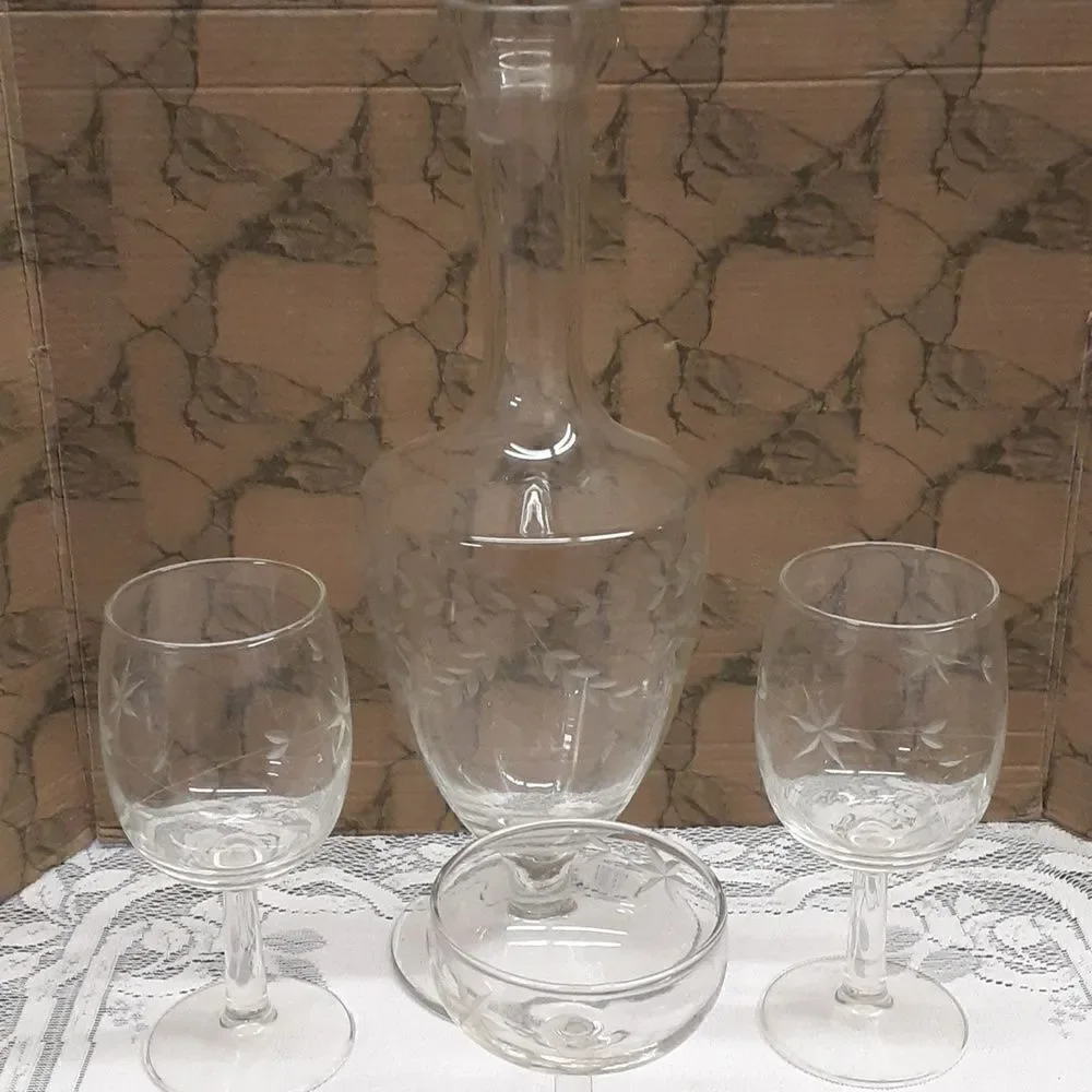 Glass decanter &‎ 3 pc MCM Starflower stemware collection,Vintage Etched Crystal
